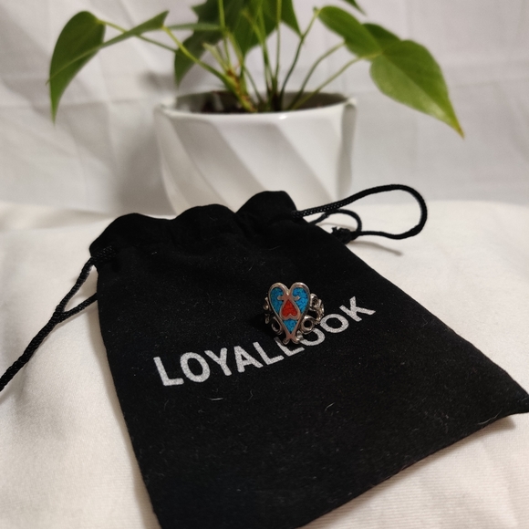 Jewelry - Vintage Ring